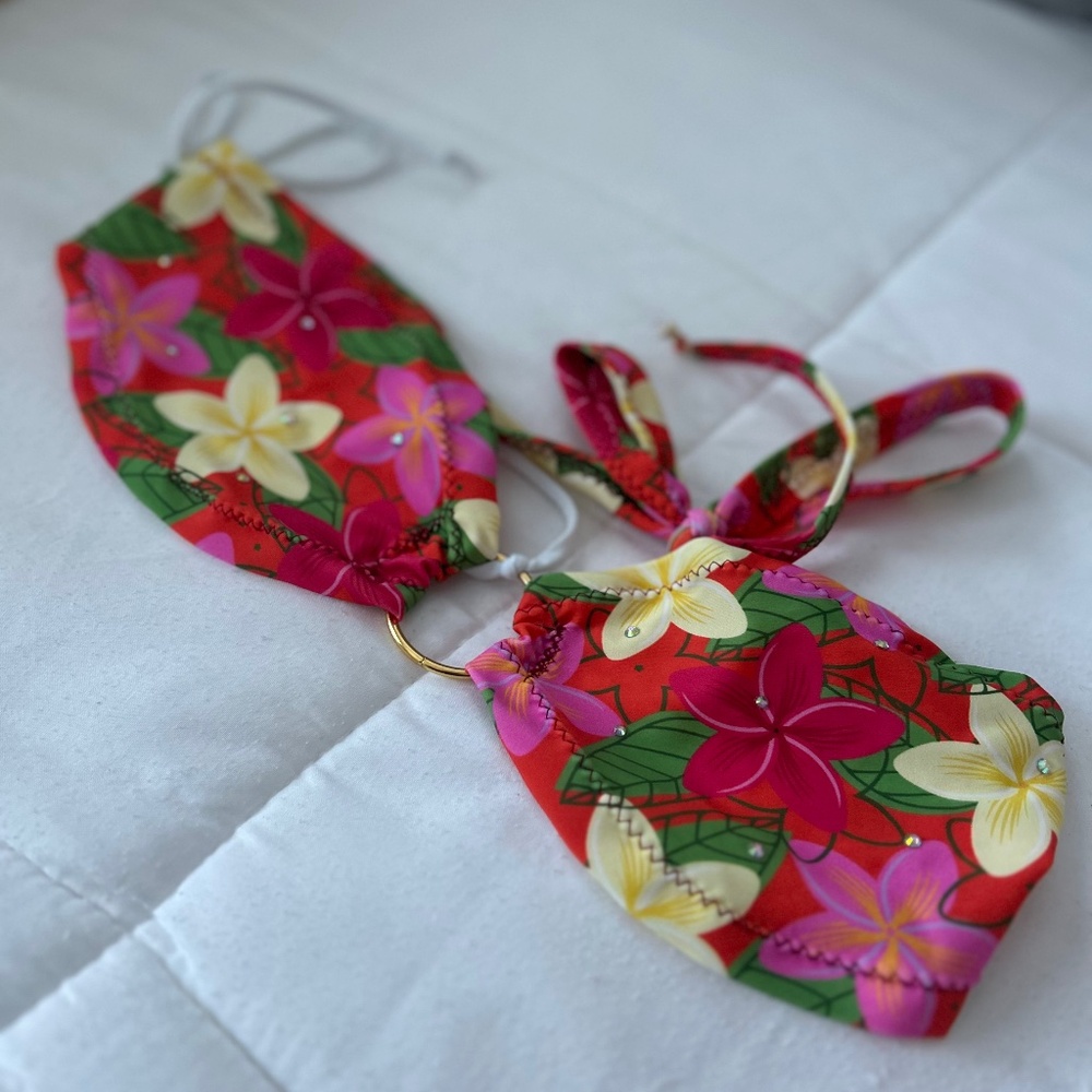 Floral bikini top